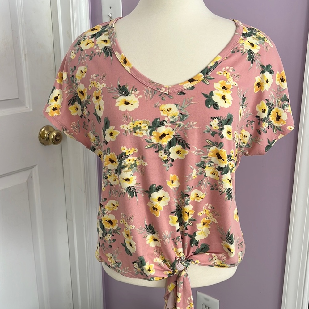 Full circle trends summer top large floral tie front
